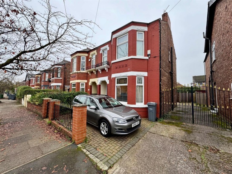 View Full Details for Nicolas Road, Chorlton-Cum-Hardy, M21 9LS