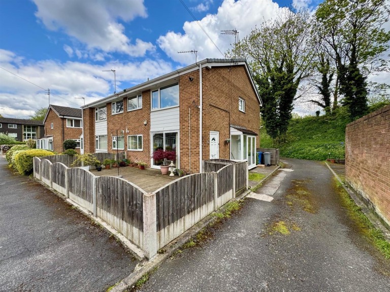 View Full Details for Eskdale Drive, Timperley, WA15 7XU