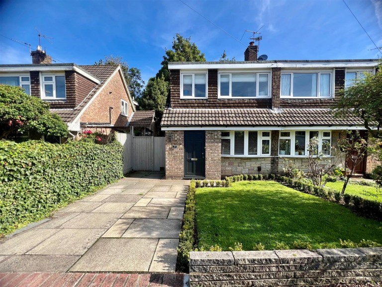 View Full Details for Prestbury Avenue, Altrincham