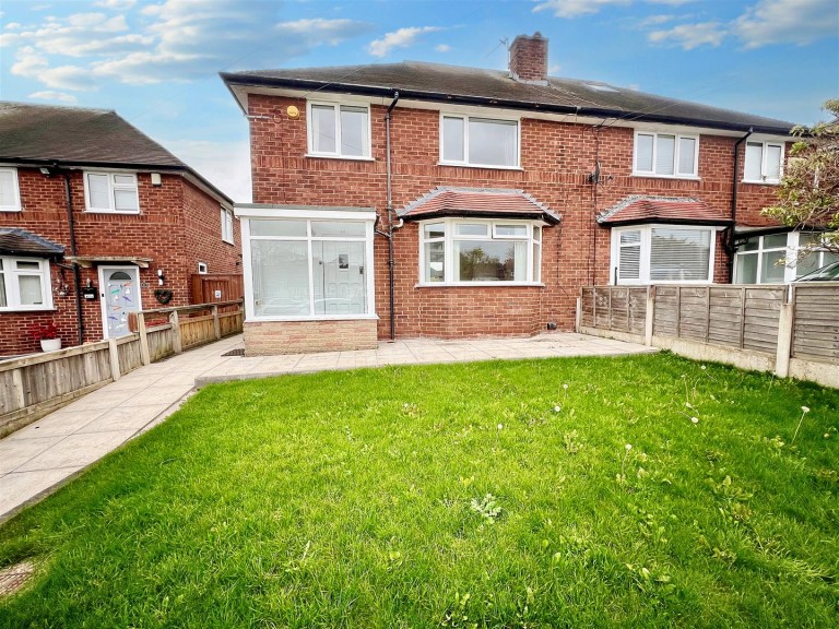 View Full Details for Old Meadow Lane, Hale, Altrincham